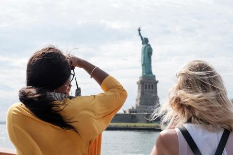 NYC_trip-Art_students-Statue_of_Liberty